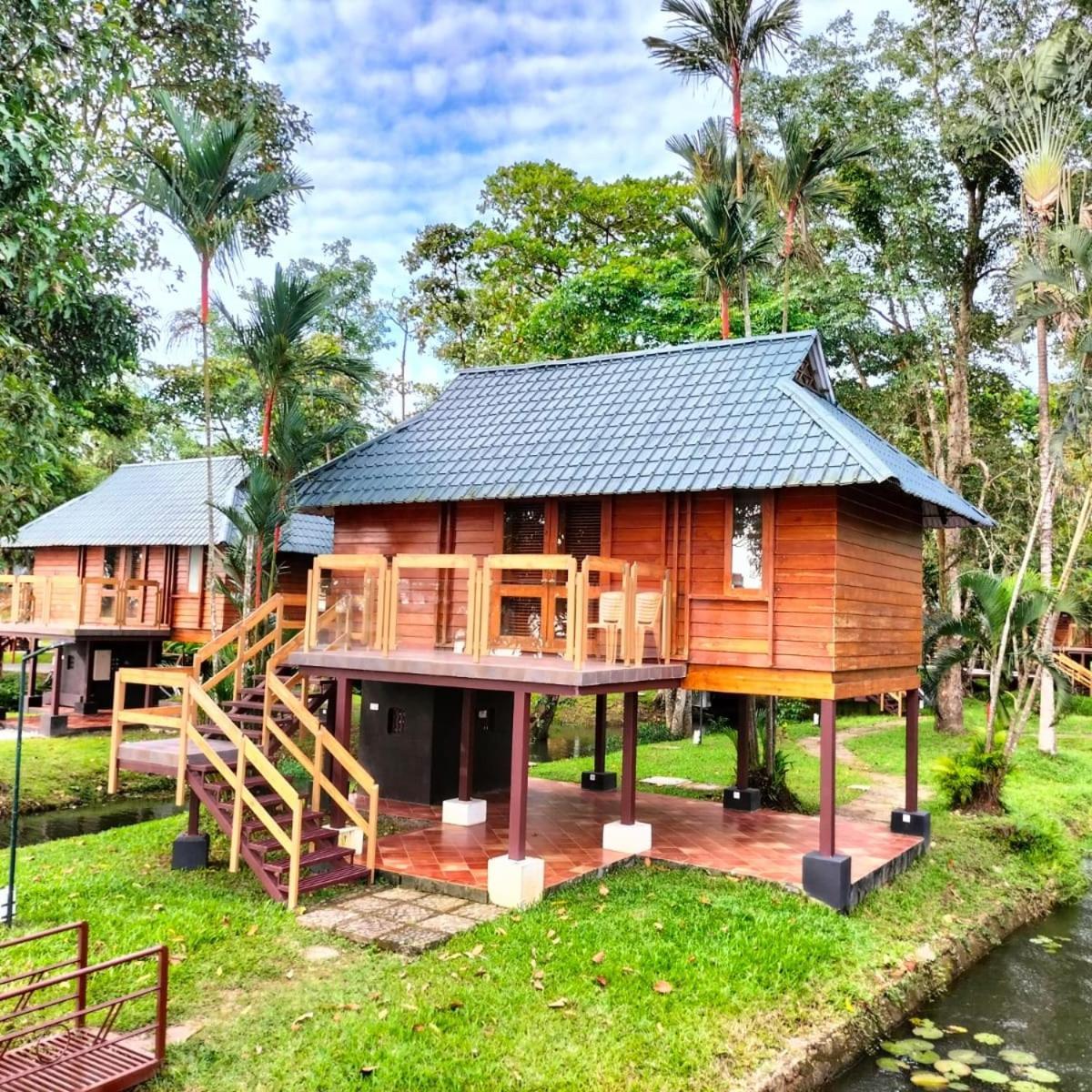 Water Scapes Hotel คุมาราคม ภายนอก รูปภาพ